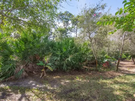 223 11th Square SW Vero Beach FL 32962