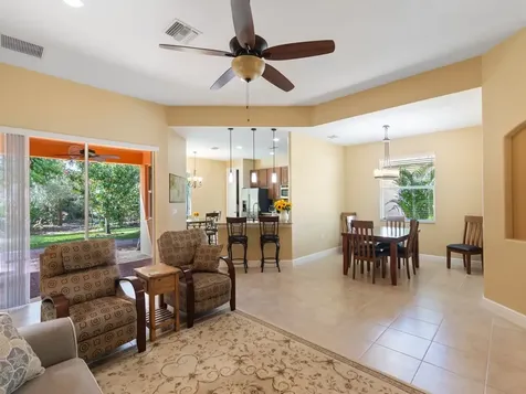223 11th Square SW Vero Beach FL 32962