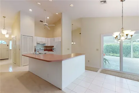 121 40th Court Vero Beach FL 32968