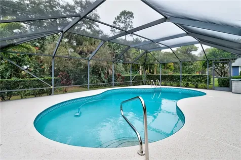 121 40th Court Vero Beach FL 32968