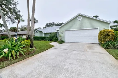 121 40th Court Vero Beach FL 32968