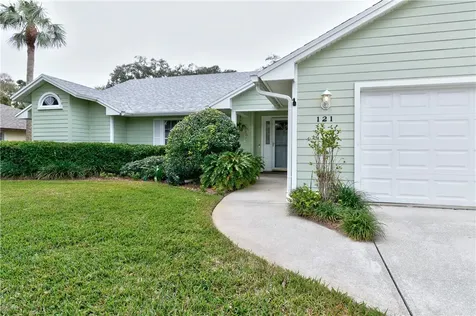 121 40th Court Vero Beach FL 32968