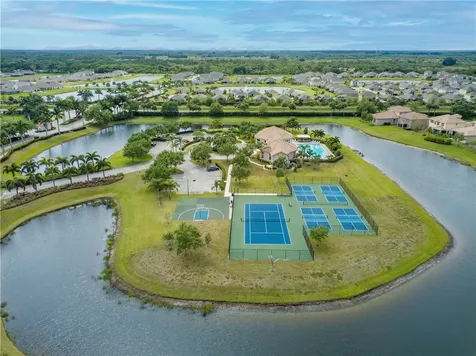 3281 Roxbury Place SW Vero Beach FL 32968