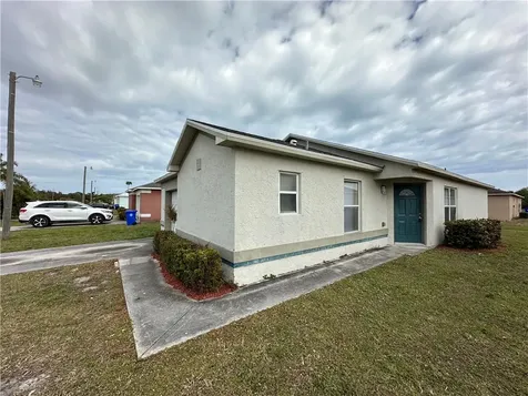 4786 30th Avenue Vero Beach FL 32967