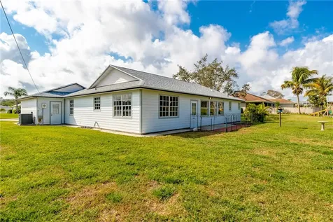 109 N 19th Circle SW Vero Beach FL 32962