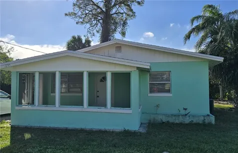 1795 10th Place Vero Beach FL 32960