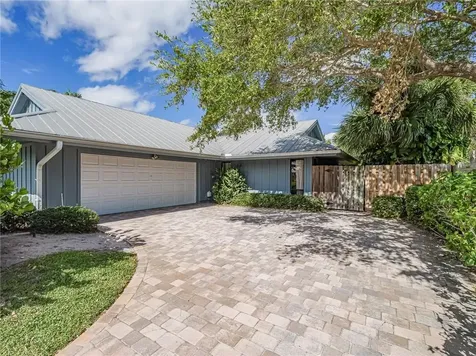 1330 Shorewinds Lane Vero Beach FL 32963