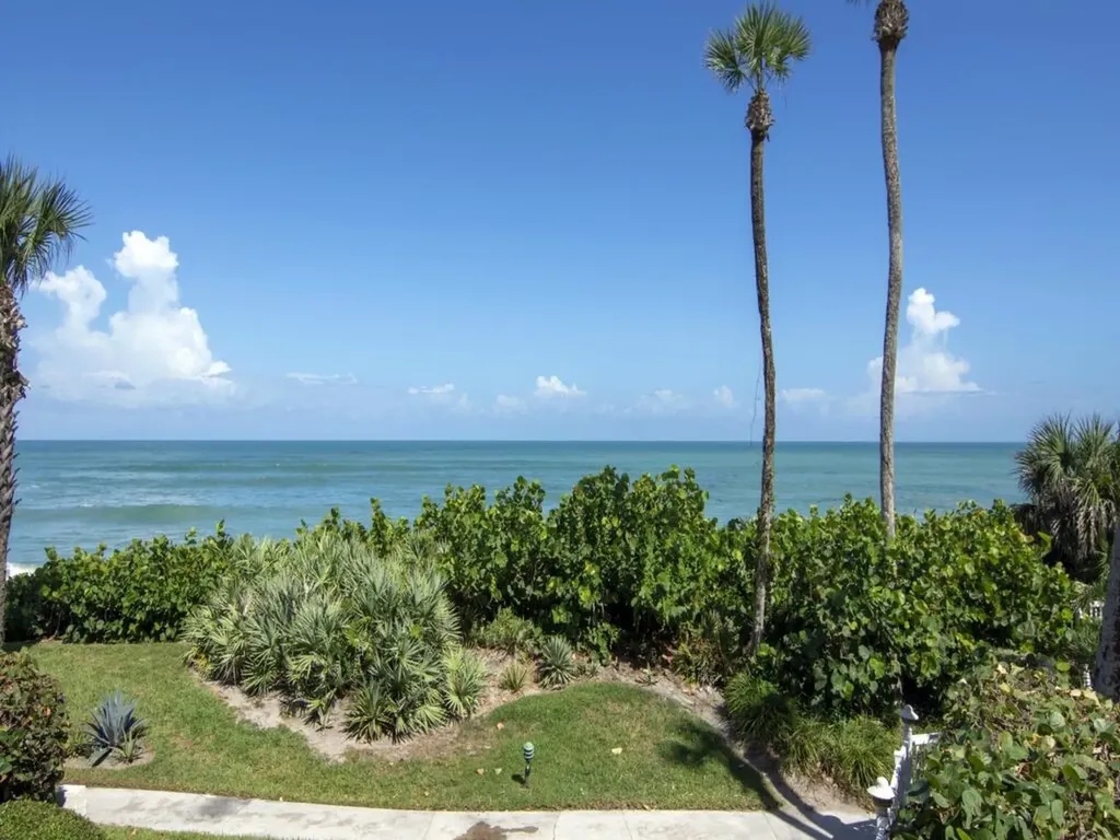 8880 N Sea Oaks Way Vero Beach FL 32963