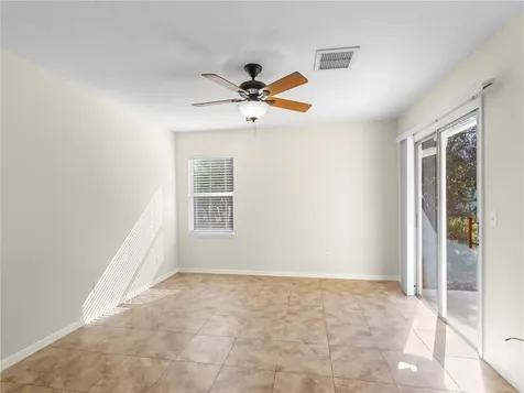 1105 9th Square Vero Beach FL 32960