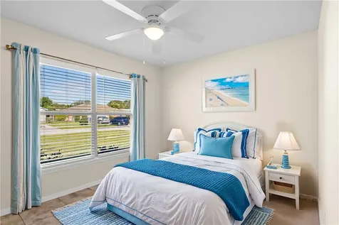 1105 9th Square Vero Beach FL 32960