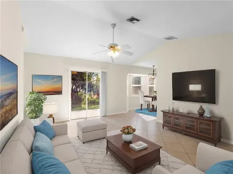 1105 9th Square Vero Beach FL 32960