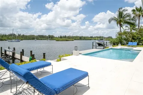 3937 Indian River Drive E Vero Beach FL 32963