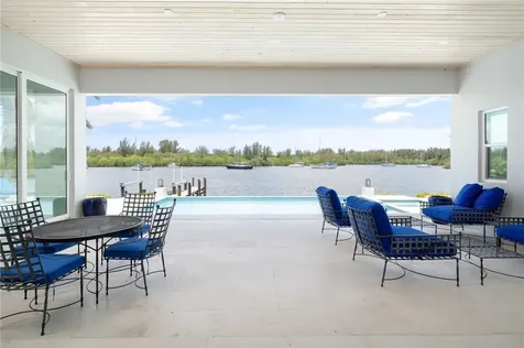 3937 Indian River Drive E Vero Beach FL 32963