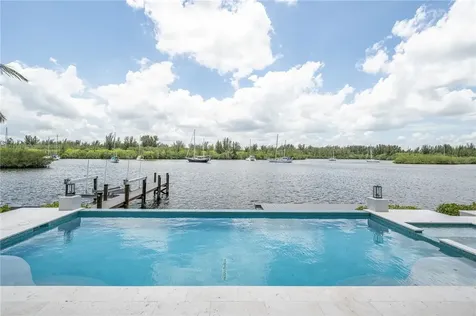 3937 Indian River Drive E Vero Beach FL 32963