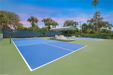 817 Pembroke Court Vero Beach FL 32963
