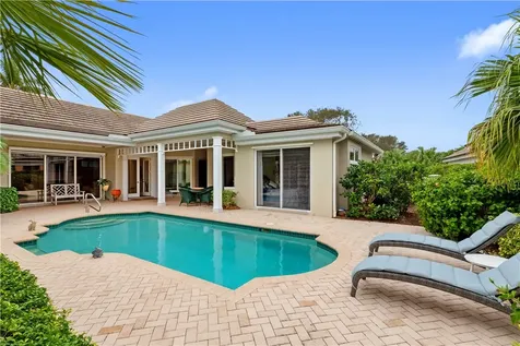 817 Pembroke Court Vero Beach FL 32963
