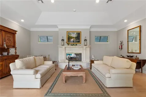817 Pembroke Court Vero Beach FL 32963