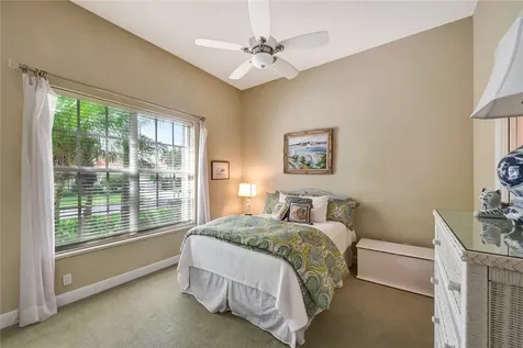 1445 W Island Club Square Vero Beach FL 32963