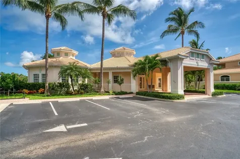 1445 W Island Club Square Vero Beach FL 32963