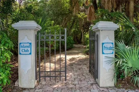 1445 W Island Club Square Vero Beach FL 32963