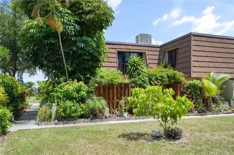 1166 6th Avenue Vero Beach FL 32960