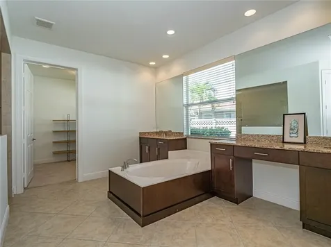4229 Diamond Square Vero Beach FL 32967