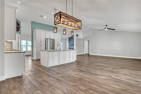 564 Hammond Street SW Palm Bay FL 32908