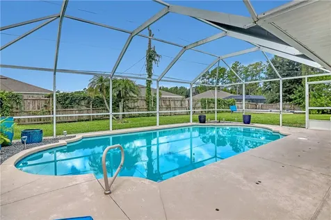 564 Hammond Street SW Palm Bay FL 32908
