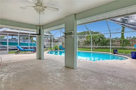 564 Hammond Street SW Palm Bay FL 32908
