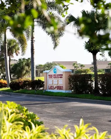 1930 Westminster Circle Vero Beach FL 32966