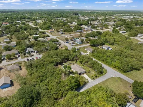 4245 24th Avenue Vero Beach FL 32967