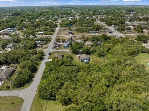 4245 24th Avenue Vero Beach FL 32967