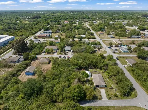 4225 24th Avenue Vero Beach FL 32967