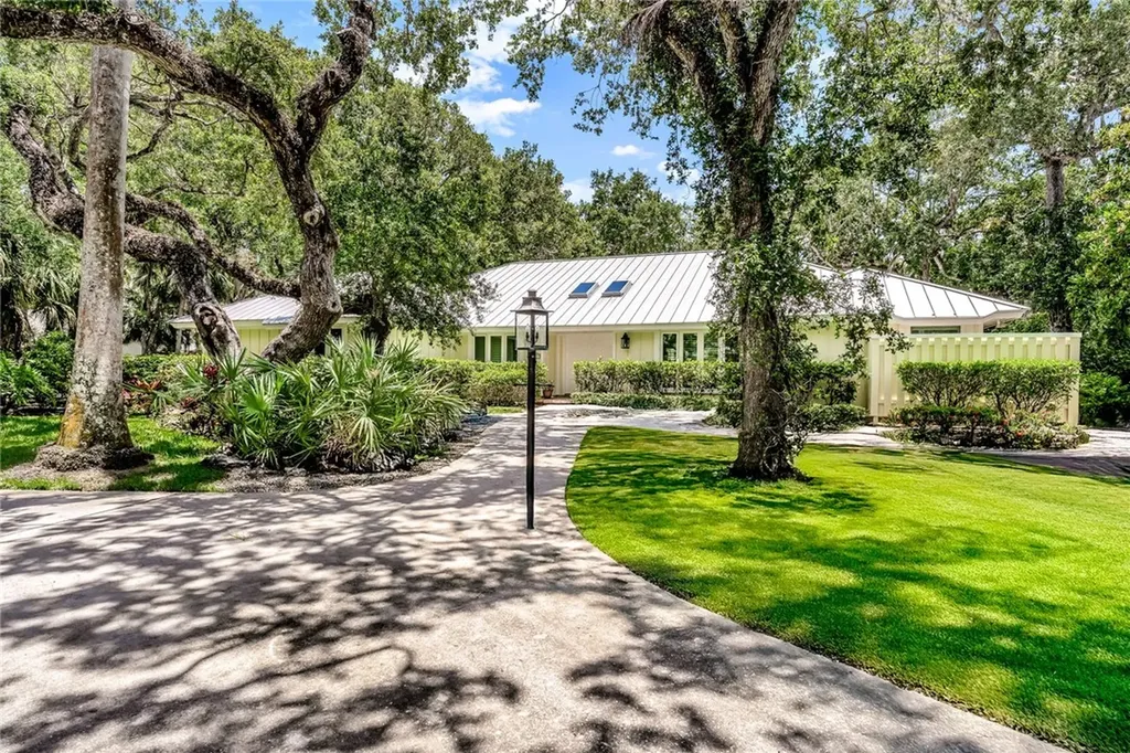 701 Canoe Trail Vero Beach FL 32963