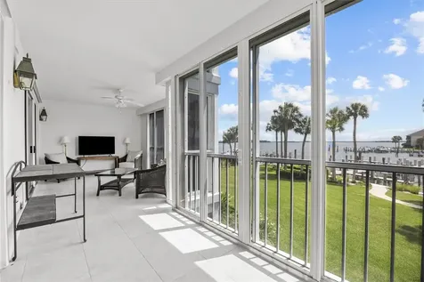 1903 Bay Road Vero Beach FL 32963