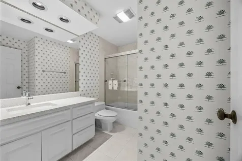 1903 Bay Road Vero Beach FL 32963