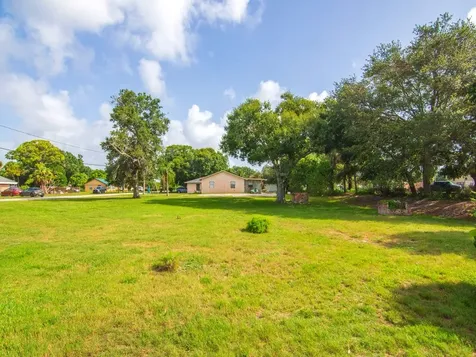 4636 30th Avenue Vero Beach FL 32967