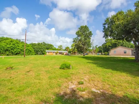 4636 30th Avenue Vero Beach FL 32967