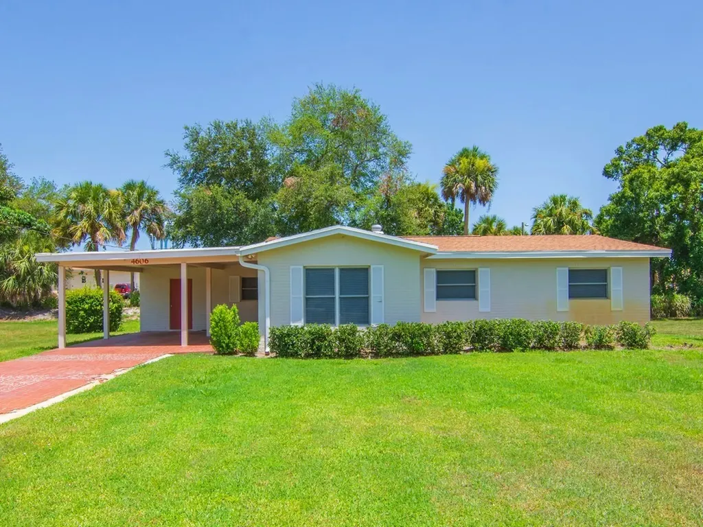 4606 30th Avenue Vero Beach FL 32967