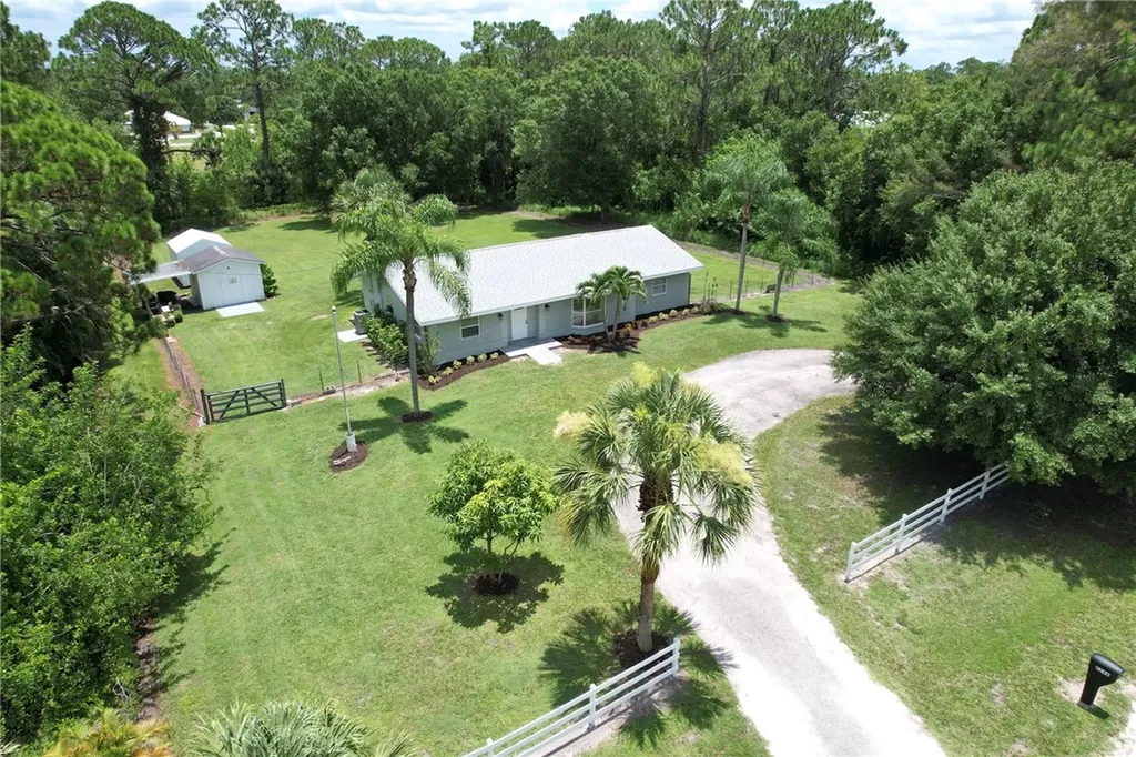 8246 94th Avenue Vero Beach FL 32967