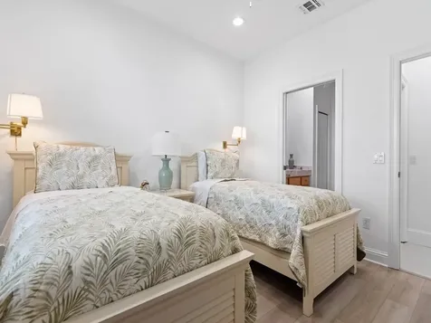 1890 Tarpon Lane Vero Beach FL 32960