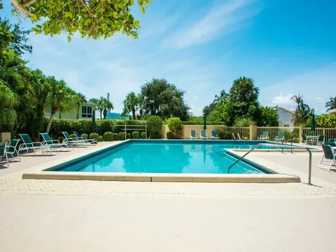 1890 Tarpon Lane Vero Beach FL 32960
