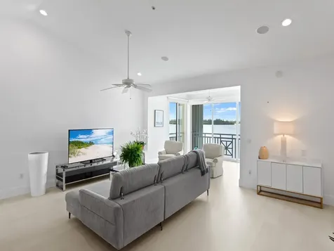 1890 Tarpon Lane Vero Beach FL 32960