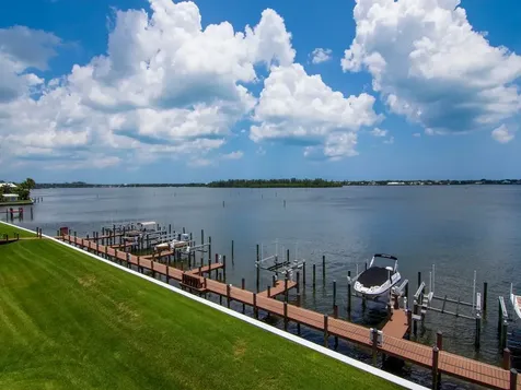 1890 Tarpon Lane Vero Beach FL 32960