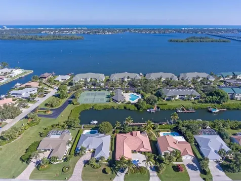 1890 Tarpon Lane Vero Beach FL 32960
