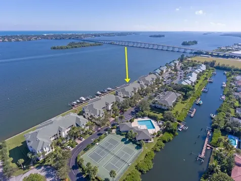 1890 Tarpon Lane Vero Beach FL 32960