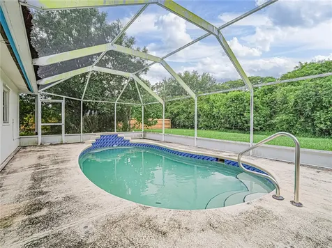 2185 32nd Avenue Vero Beach FL 32960