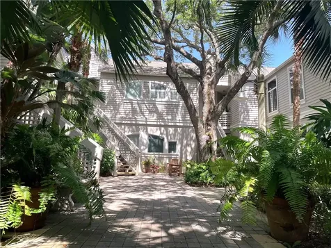1235 Winding Oaks Circle E Vero Beach FL 32963