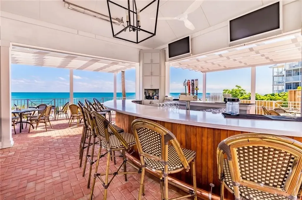 8840 S Sea Oaks Way Vero Beach FL 32963