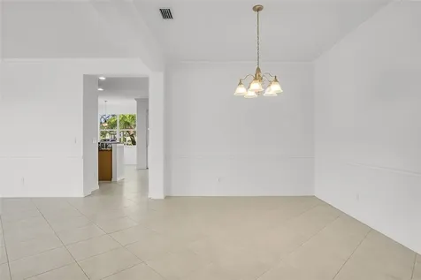6366 Astor Place Vero Beach FL 32966